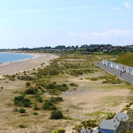 Beautiful 6 Berth Caravan By The Beach In Suffolk Ref 40076Nd Lowestoft Bagian luar foto