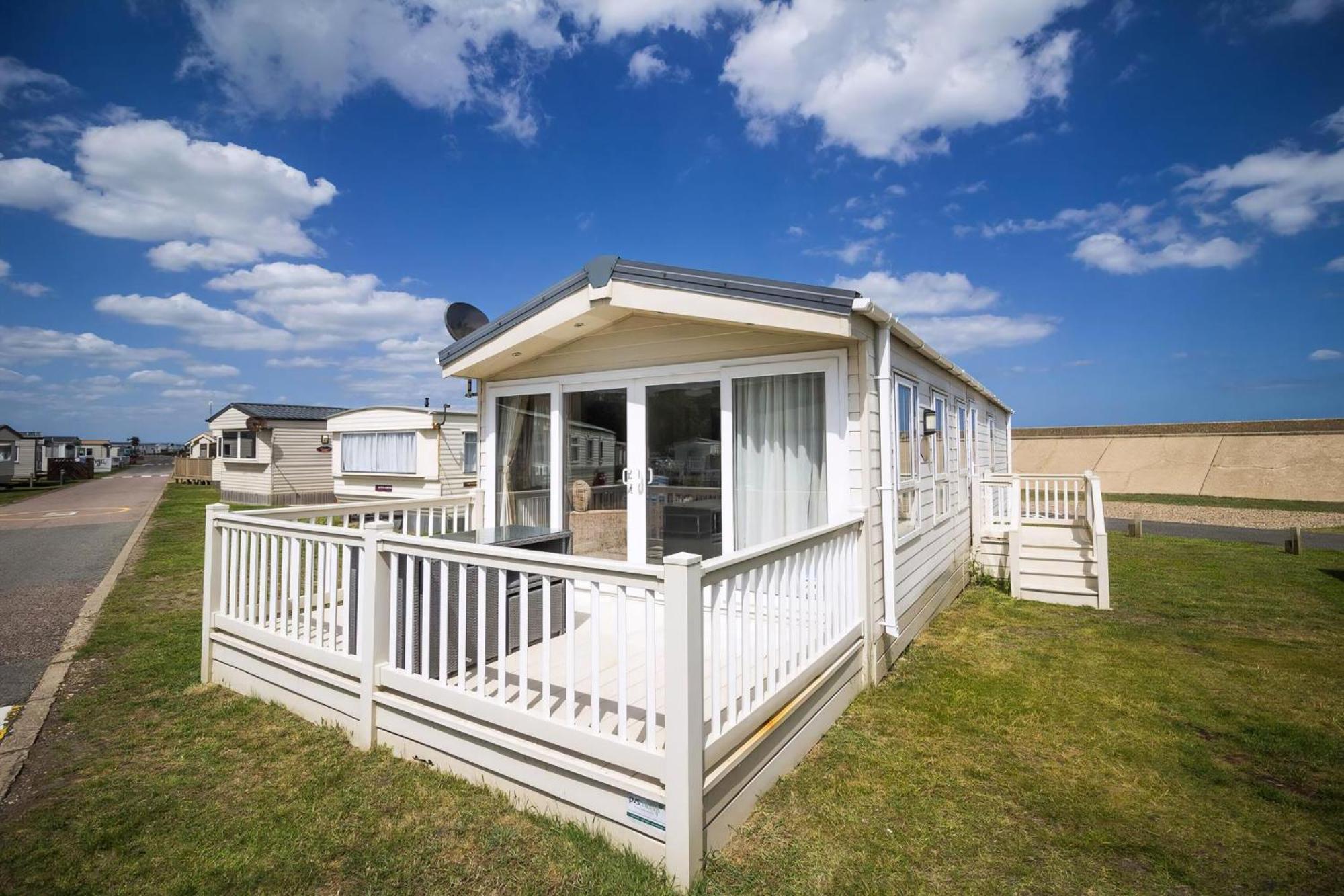 Beautiful 6 Berth Caravan By The Beach In Suffolk Ref 40076Nd Lowestoft Bagian luar foto
